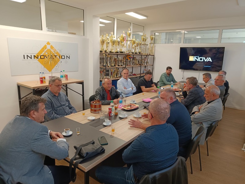 Одржан састанак са проф. др Бранком Бланушом, кандидатом за предсједника Републике Српске